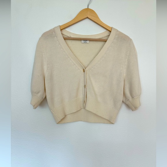 Aritzia Sweaters - Aritzia Quarter-Sleeve Cream Knit Cardigan